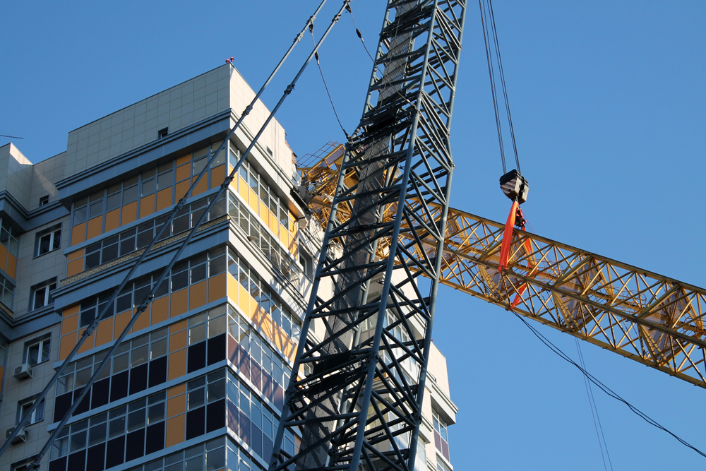 The,Crane,Fell,To,A,High-rise,Building